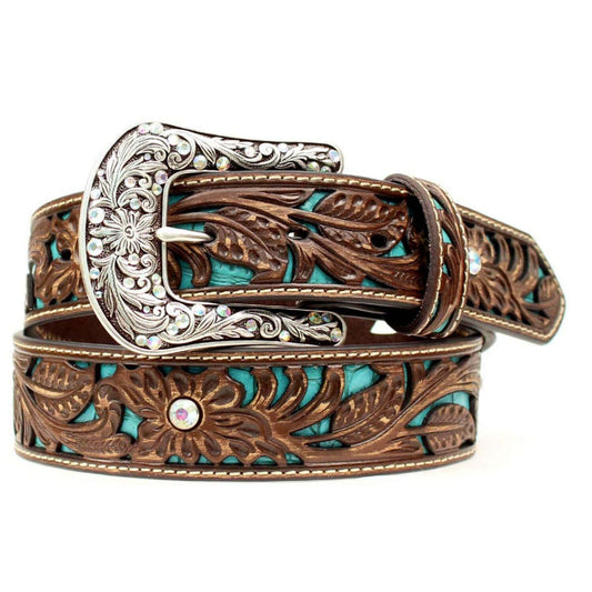This fashionable ladies tooled belt has a striking rose pattern with a turquoise underlay. This eye-catching belt is perfect to wear with your favorite pair of jeans. 