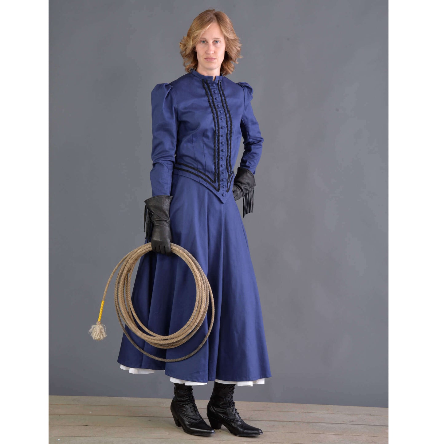 Whether you’re on your horse or just on the go, this split Riding Skirt is roomy and comfortable. How often can you combine that with great looks? The split Riding Skirt is cut wide with pleats front and back with an elastic waistband in back for an easy fit. It zips in the back with a button at the top and has two side pockets. It’s hard to tell it’s a split skirt unless you’re already on your mount.