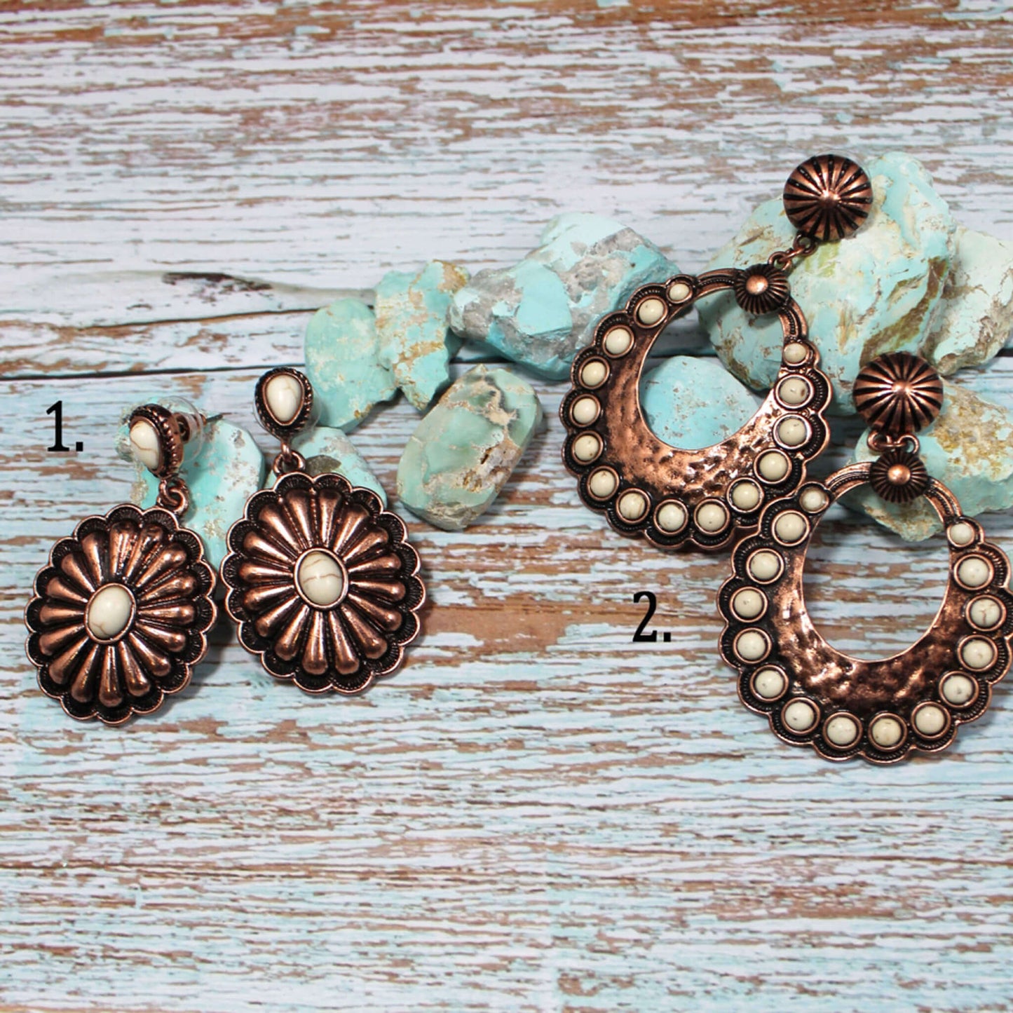 Cowgirl chic is easy with these western inspired earrings. Detailed engravings on the conchos give them an artisan touch! Stylish south western style earring designed with two burnished copper tone conchos. These copper earrings are a statement making set sure to turn some heads!