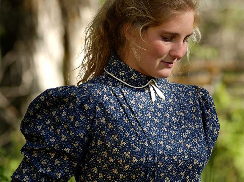 old western style women's clothing