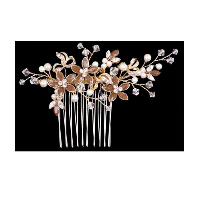 Our feminine Gold Floral Pearl and Crystal Wedding Comb will be a beautiful accessory to add a bit of sparkle to your bridal ensemble.