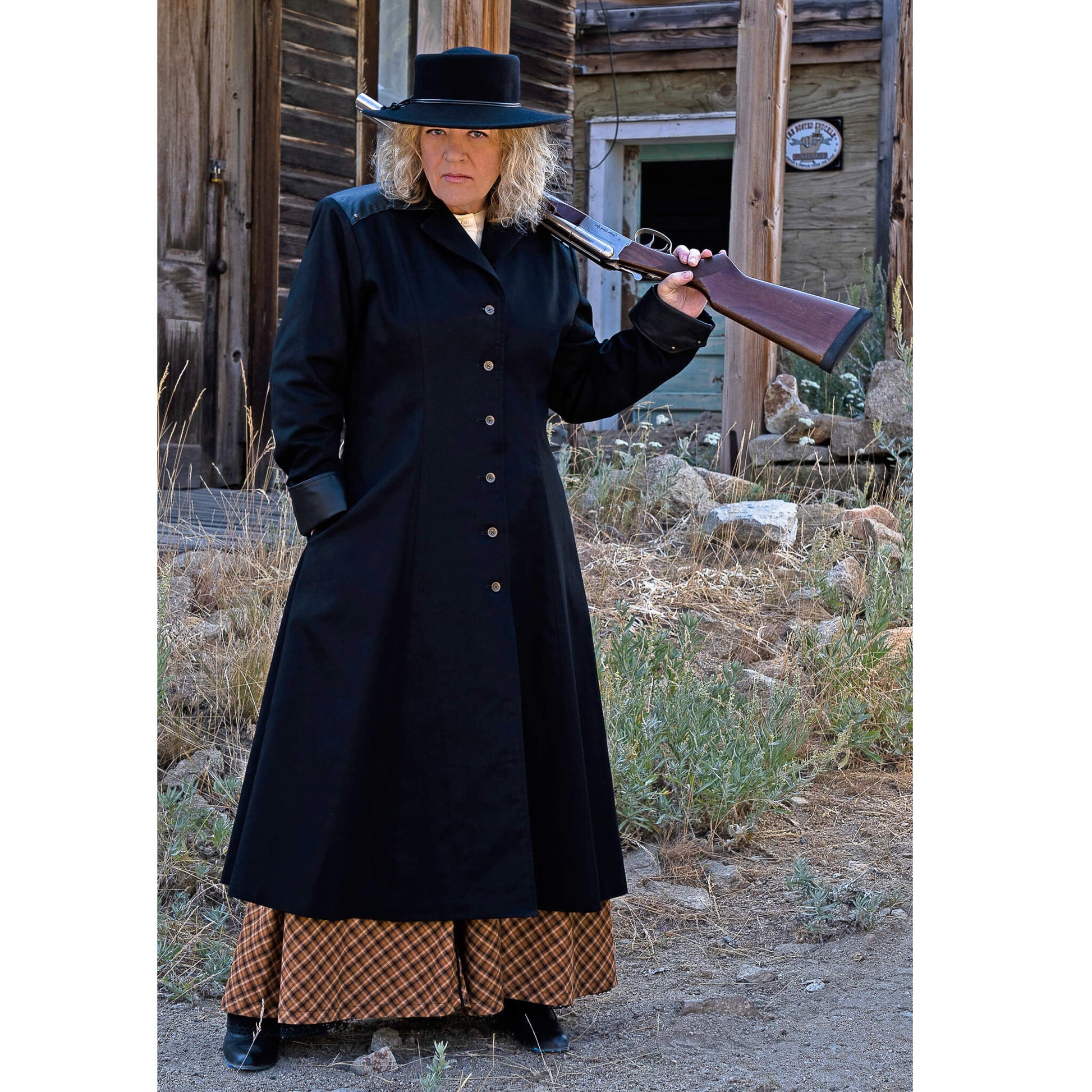 We have made an exquisite long western coat for the ladies. Perfect for the chilly days in the barn, on a horse ride, or a trip to town. It has the toughness of a man’s coat but designed for the ladies.