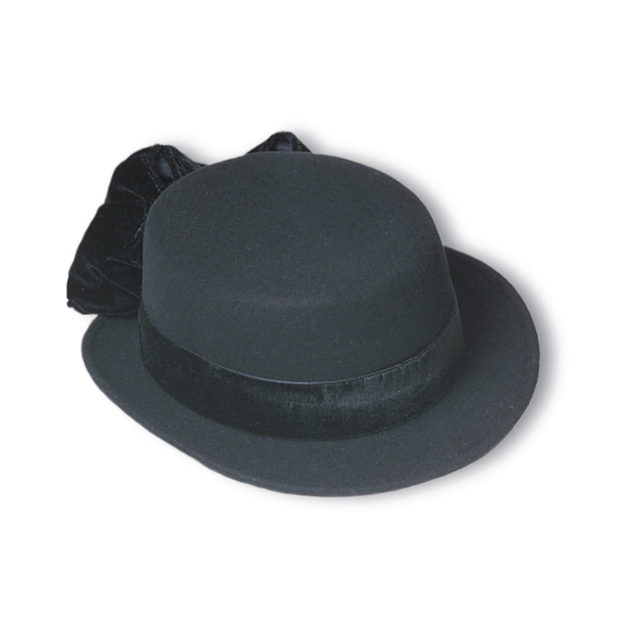 <span style="line-height: 120%;">The classic<span>&nbsp;</span>Riding Hat<span>&nbsp;</span>is available in wool felt with a big velvet ribbon and bow. Worn with our riding attire to complete the look.&nbsp;3” brim. One size fits most women.</span><span>&nbsp;</span>